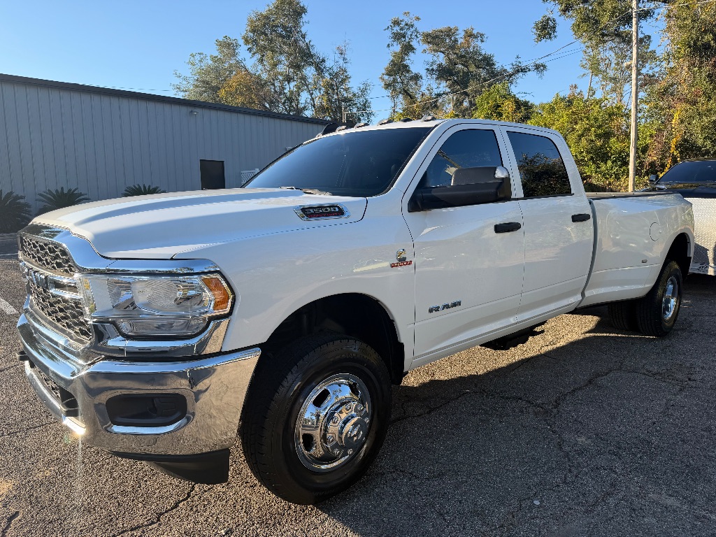 2022 RAM Ram 3500 Chassis Cab Tradesman's photo