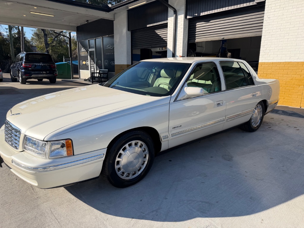 1999 Cadillac DeVille Base