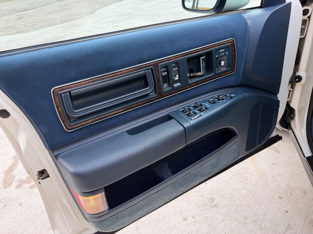 1993 Buick Roadmaster - Photo 14