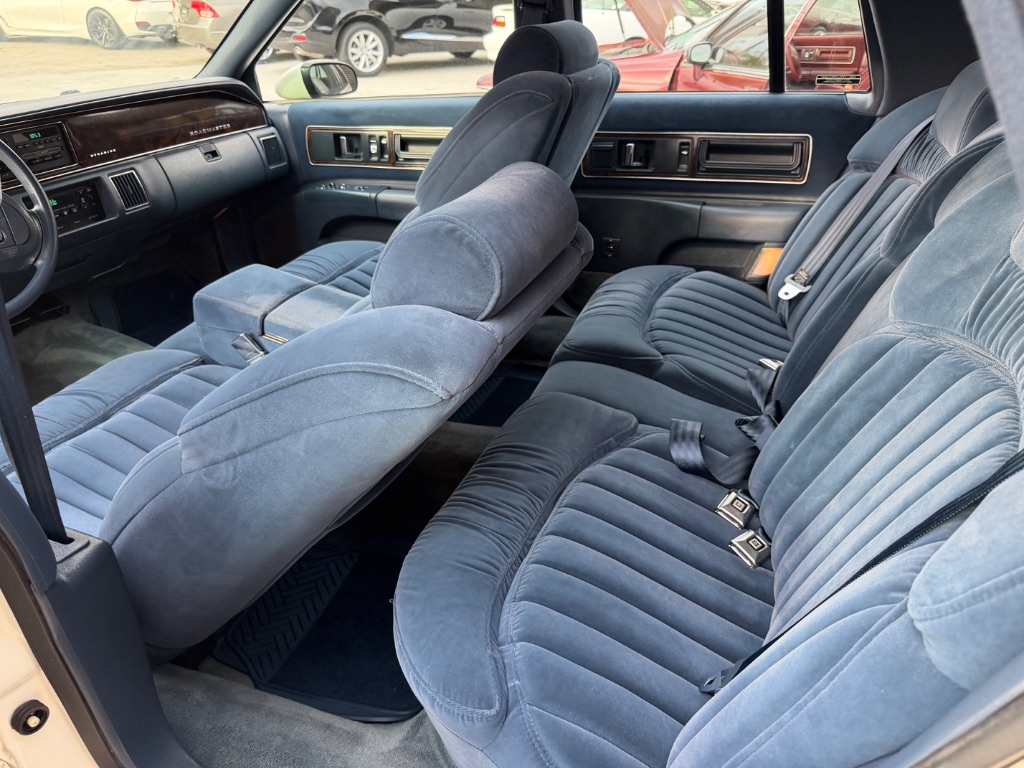 1993 Buick Roadmaster - Photo 18