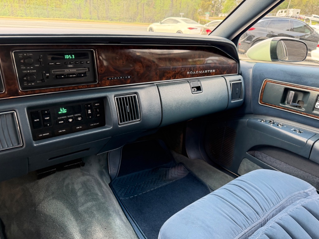 1993 Buick Roadmaster - Photo 17