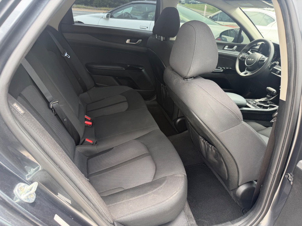 2022 Kia K5 LXS - Photo 15