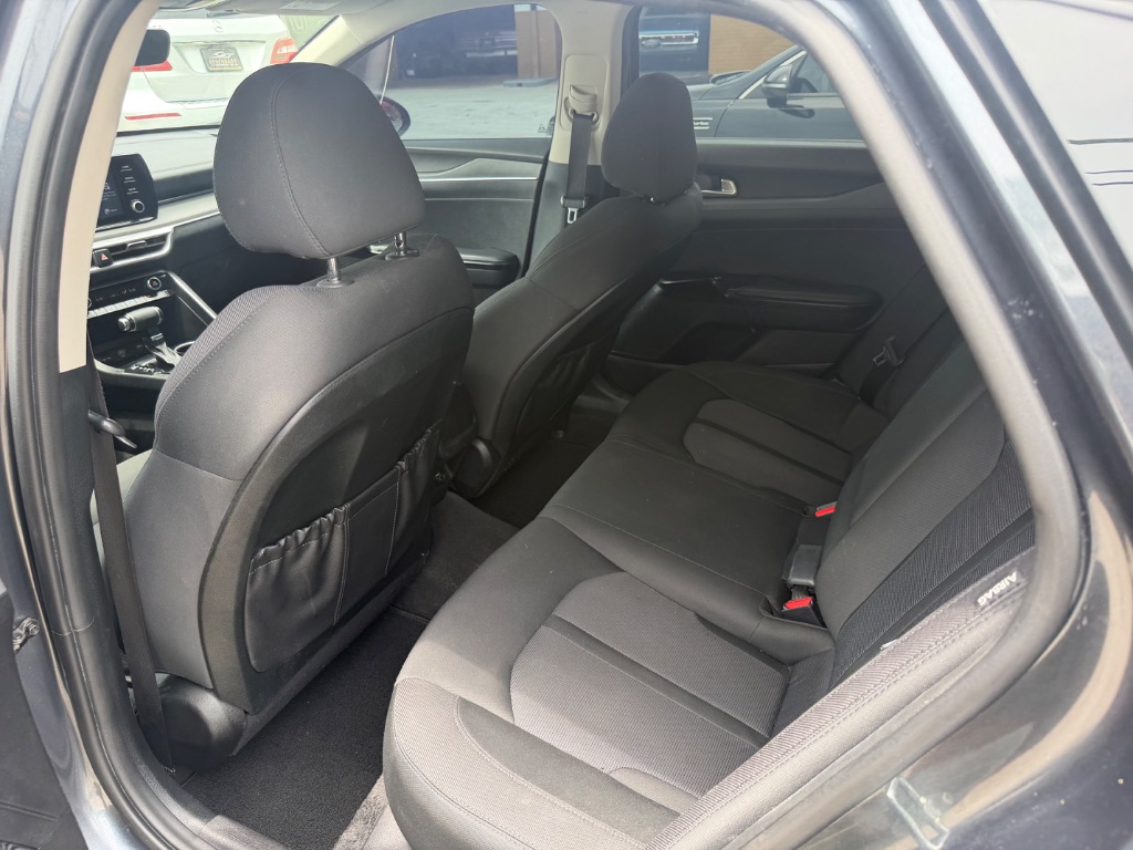 2022 Kia K5 LXS - Photo 13