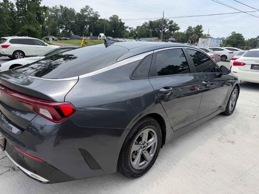 2022 Kia K5 LXS - Photo 9